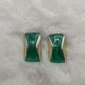Stunning Green stone post earrings
